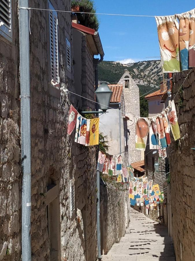 Kuca Carmen Hotel Rab Town Buitenkant foto